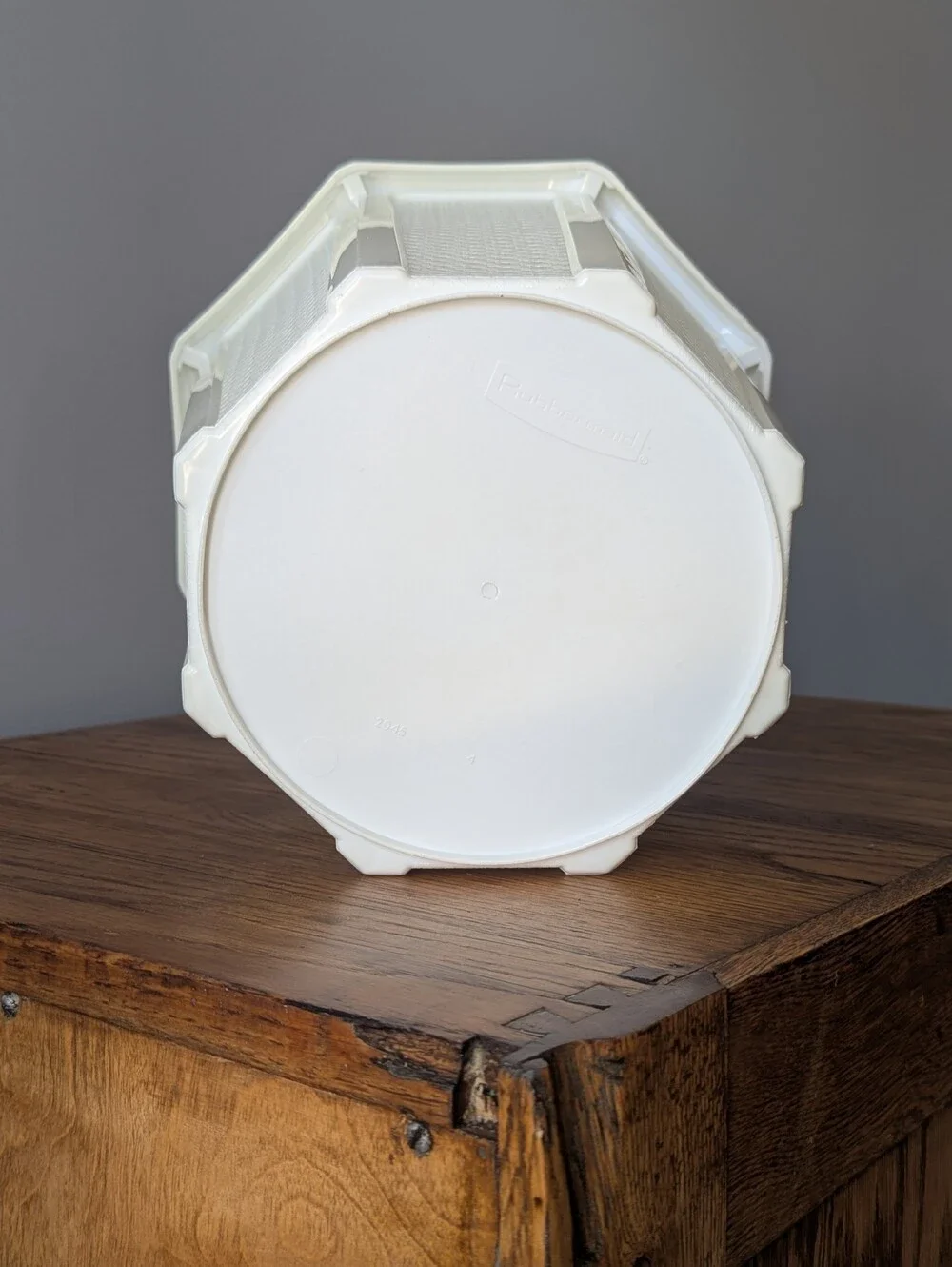Vintage Rubbermaid Octagon Wastebasket Trash Can - White Basket Weave